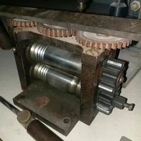 Gyzyl ýasaýjy aparatlar