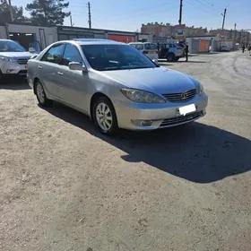 Toyota Camry 2004