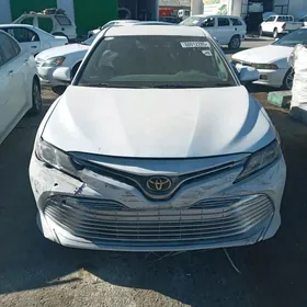 Toyota Camry 2020