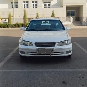 Toyota Camry 2000