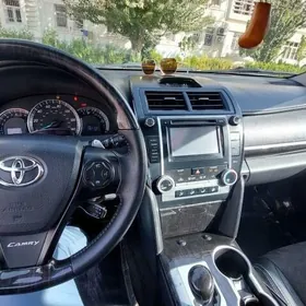 Toyota Camry 2013