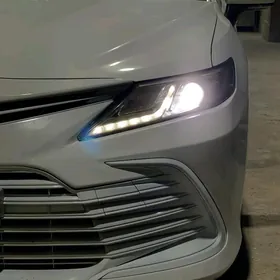 Toyota Camry Hybrid 2021