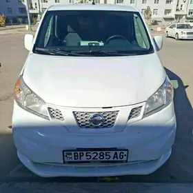 Nissan NV200 2020