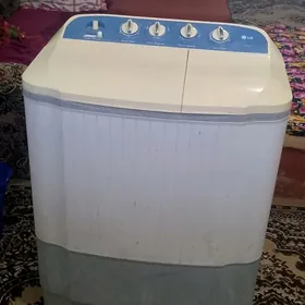 Продается стиральная машина