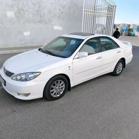 Toyota Camry 2004