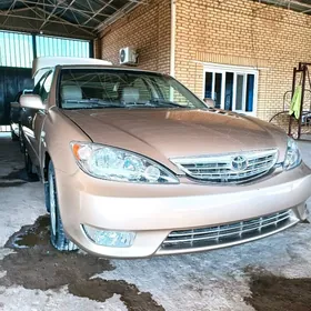 Toyota Camry 2004