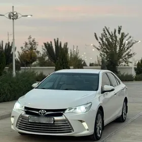 Toyota Camry 2017