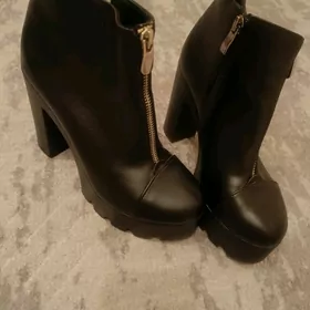 ботинки женские