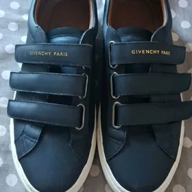 Кроссовки Givenchy 41