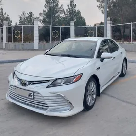 Toyota Camry 2018