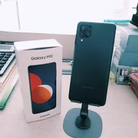 SAMSUNG M12