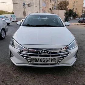 Hyundai Elantra 2019