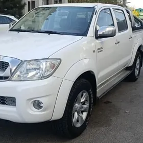 Toyota Hilux 2011