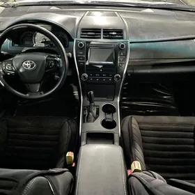 Toyota Camry 2015