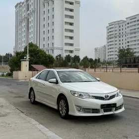 Toyota Camry 2013