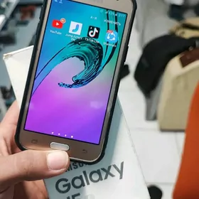 Samsung Galaxy J5