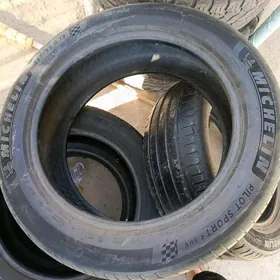 235 55 19 teker Michelin