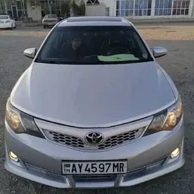 Toyota Camry 2013
