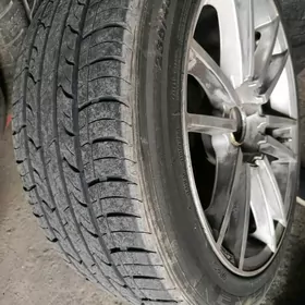 235 45 18 TEKER Y 2023