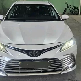 Toyota Camry 2020