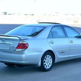 Toyota Camry 2004
