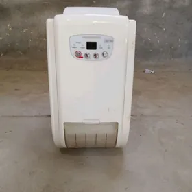 диспенсер влажных полотенец