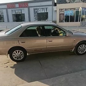 Toyota Camry 2000