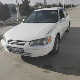 Toyota Camry 2000