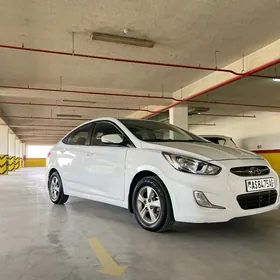 Hyundai Accent 2011