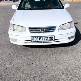 Toyota Camry 1999