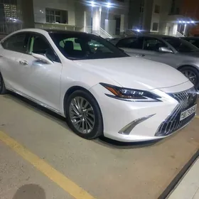 Lexus ES 350 2019