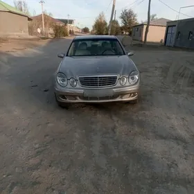 Mercedes-Benz E320 2003