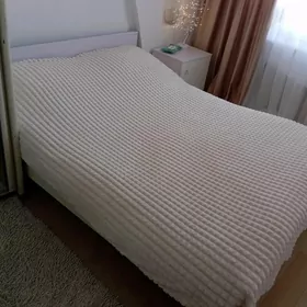 Двухспальная кровать