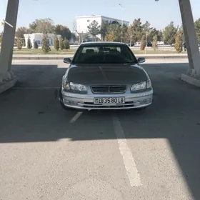 Toyota Camry 2001