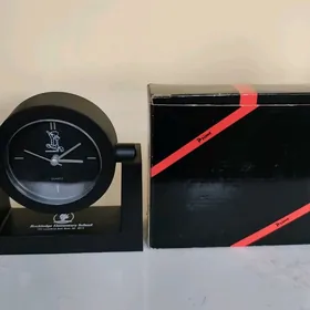 Часы кварцевые