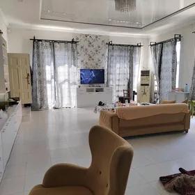 дом в центре города,10 йыллык,