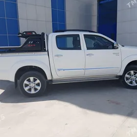 Toyota Hilux 2013