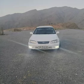Toyota Camry 2000