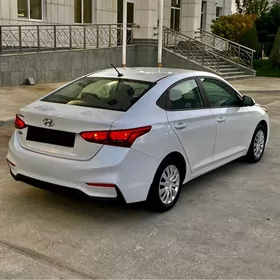 Hyundai Accent 2022