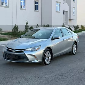 Toyota Camry 2016