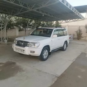 Toyota Land Cruiser 2000