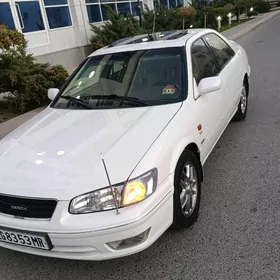 Toyota Camry 2000