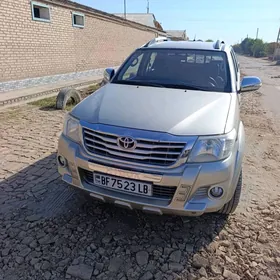 Toyota Hilux 2014