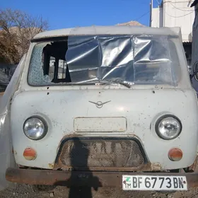 UAZ Profi 1998