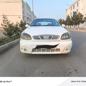Daewoo Lanos 2001