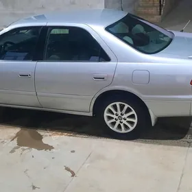 Toyota Camry 2001