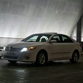 Toyota Camry 2011