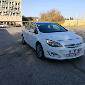 Opel Astra 2013