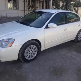 Nissan Altima 2004