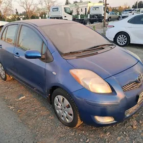 Toyota Yaris 2011